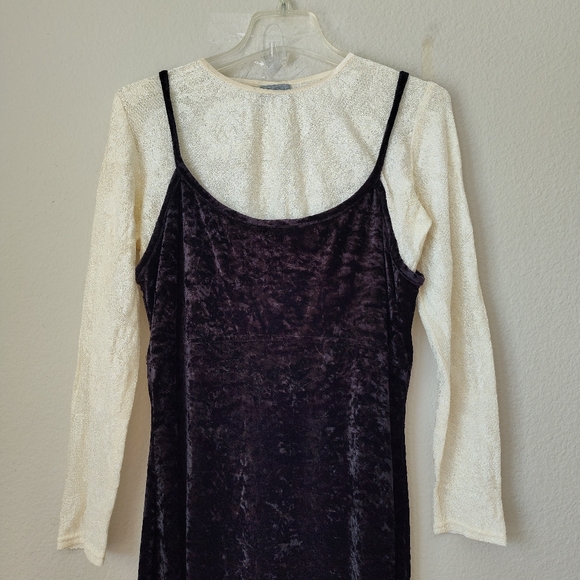 VINTAGE Rabbit Rabbit Rabbit Crushed Velvet Dress - Picture 4 of 9